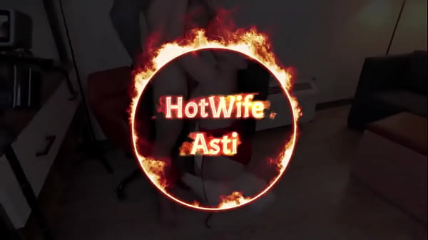 Sexy Santa’s Helper fuck session coming soon to Manyvids!#Hotwife #Bigcock #Cuckold #VixenStag